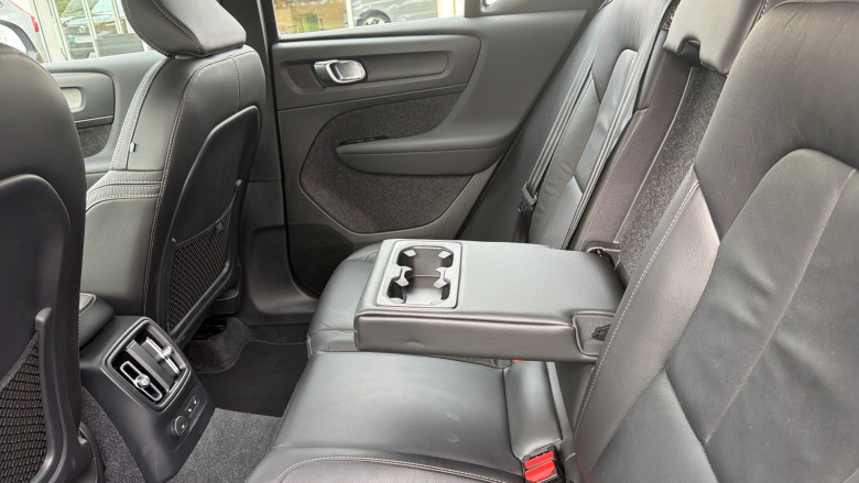 Volvo Xc40 1.5 T5 Recharge PHEV Inscription Pro 5dr Auto Estate